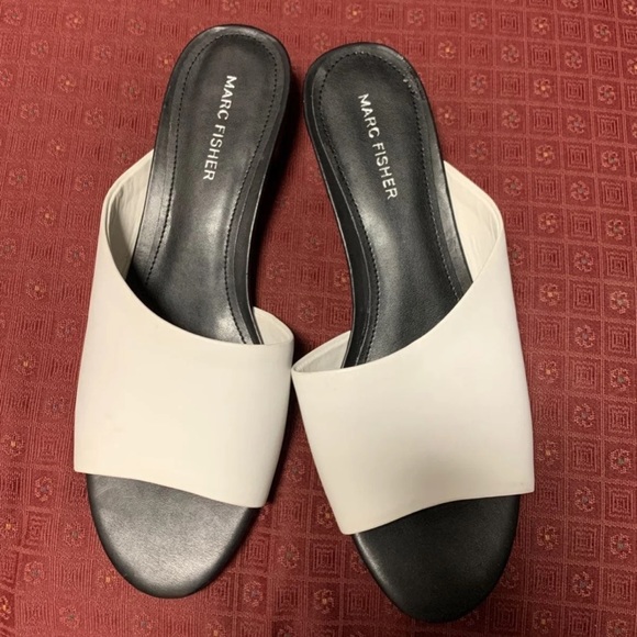 Marc fisher slides - Picture 2 of 4